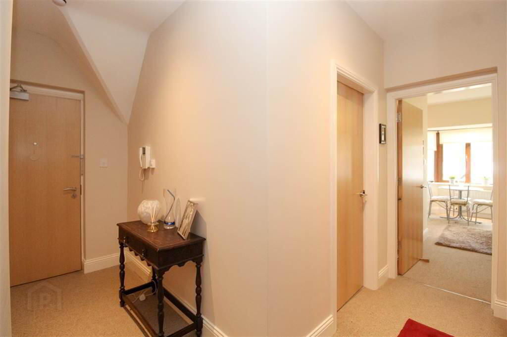 27 Bailey Manor 5 of 19