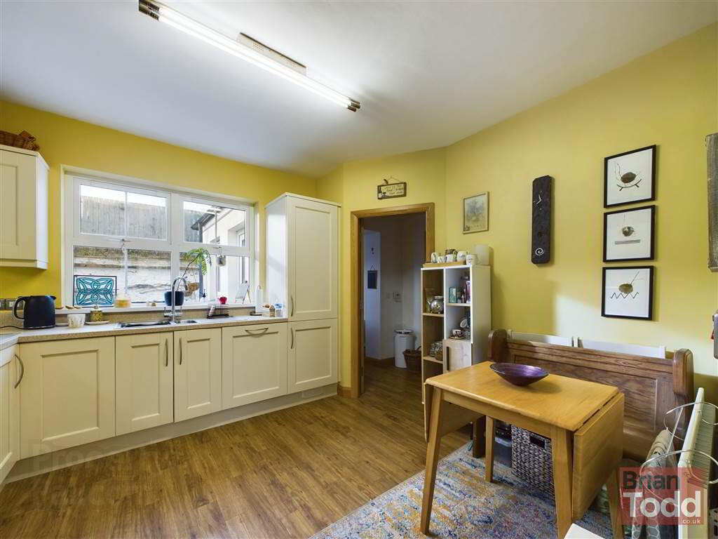 Herbert Street 6 of 13