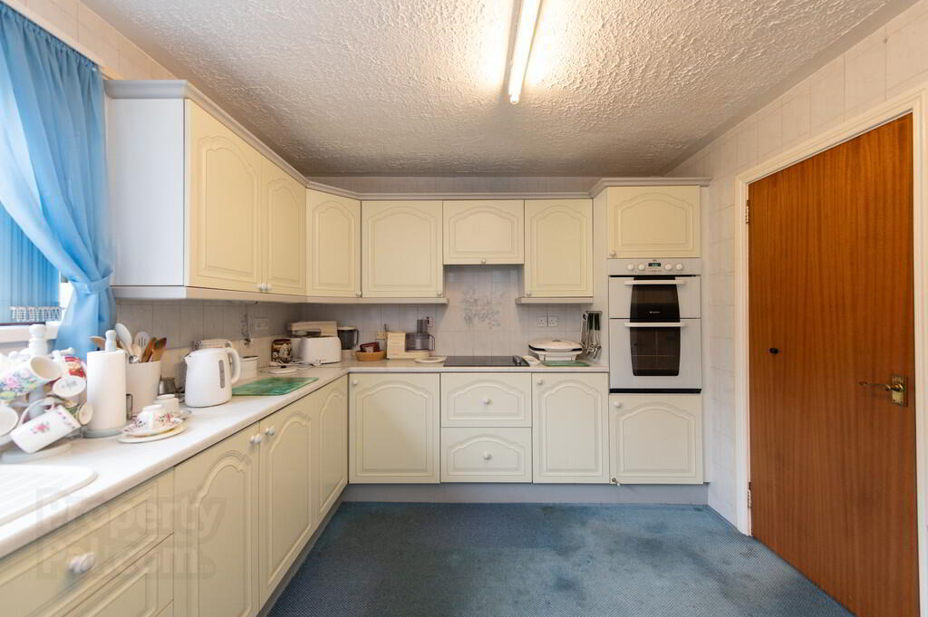 76 Upper Road 10 of 29
