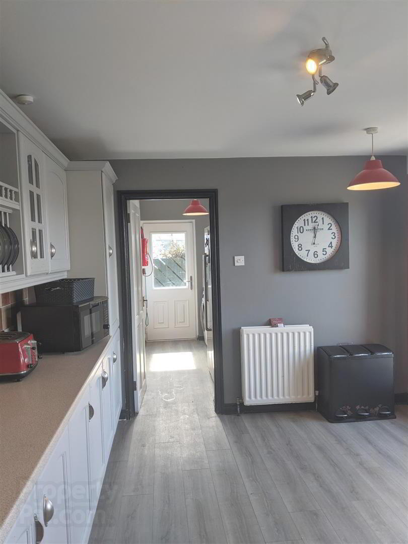 60 Sherwood Avenue 16 of 32