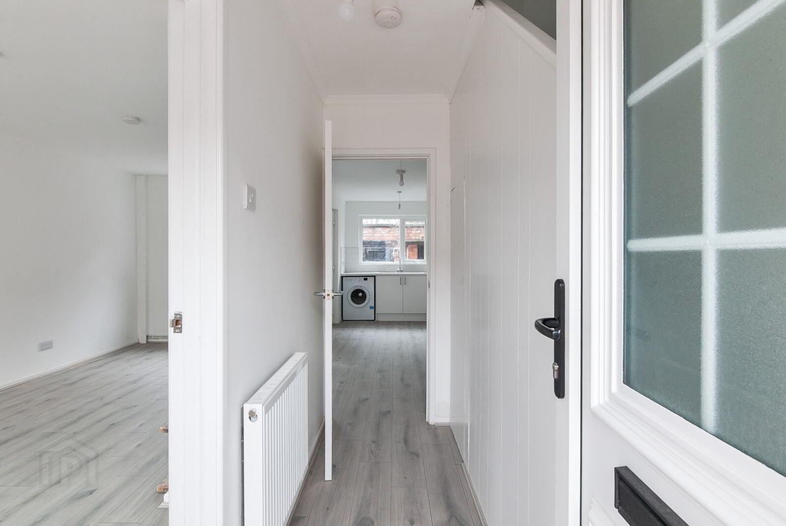 82 Gainsborough Drive 2 of 15