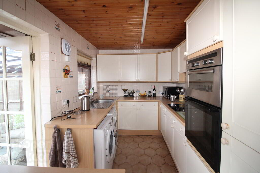 3 Waverley Road 9 of 17