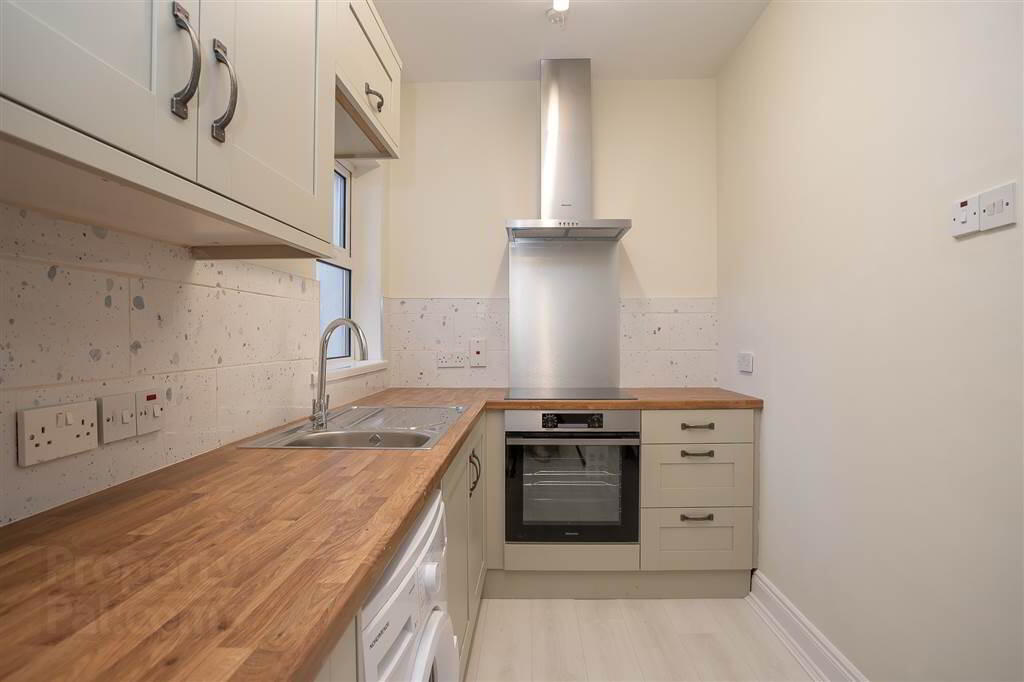 88 Fane Street 6 of 13