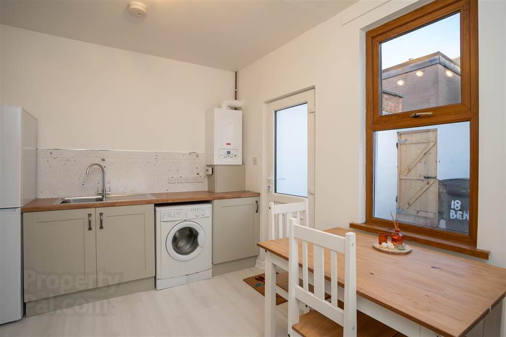 18 Benburb Street 6 of 14
