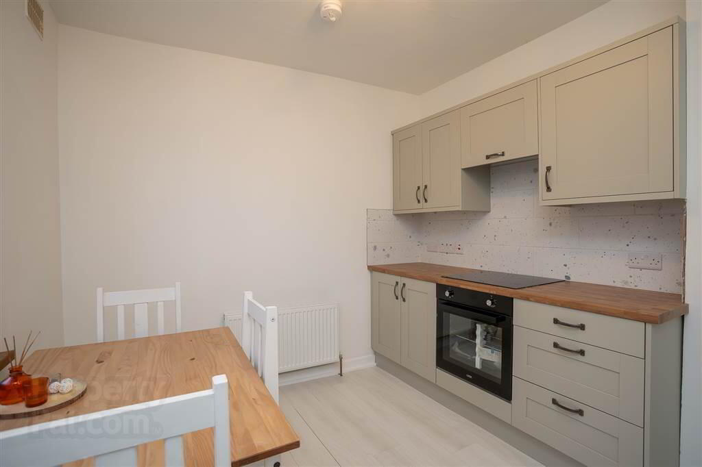 18 Benburb Street 5 of 14