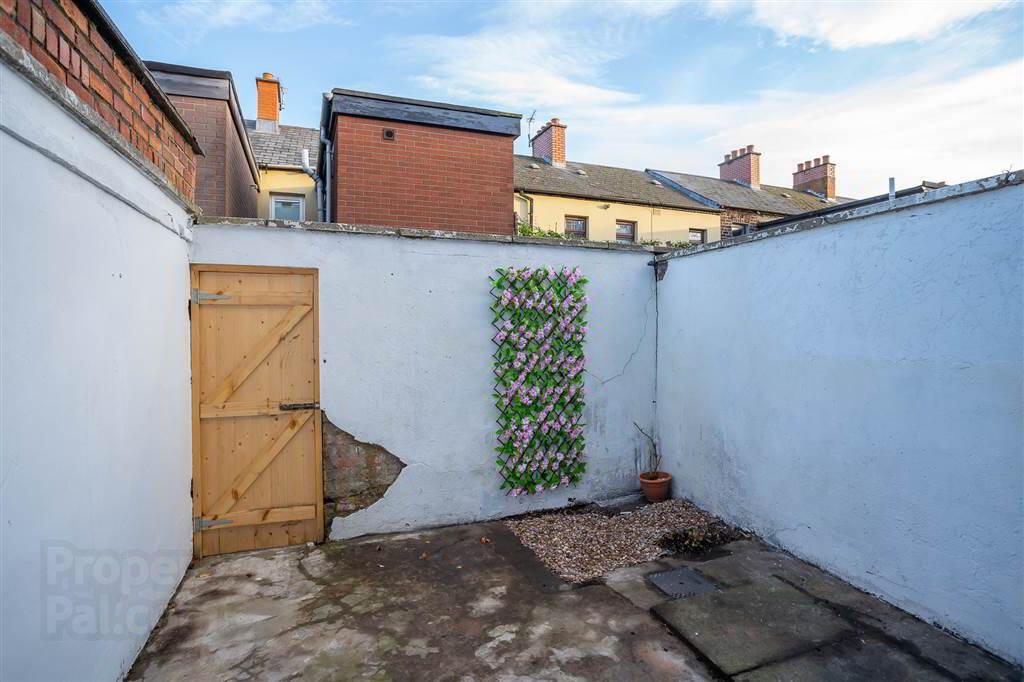 18 Benburb Street 13 of 14
