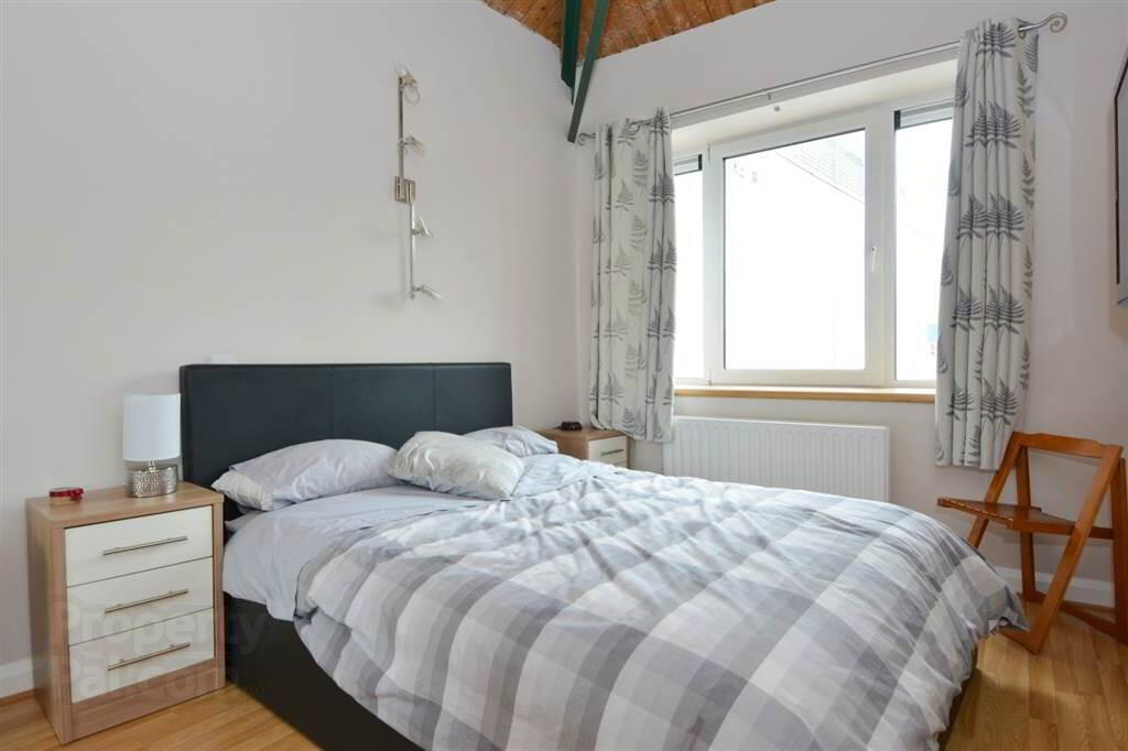 18 Benburb Street 14 of 14