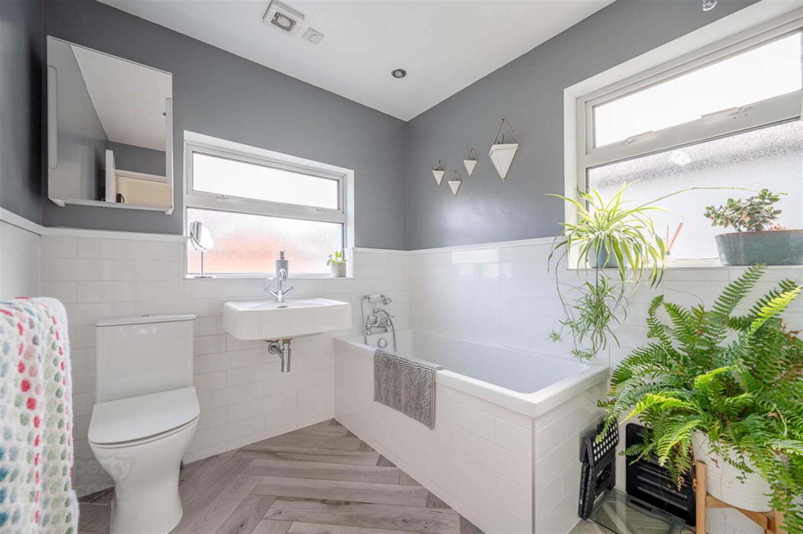 100 Downshire Road 12 of 23