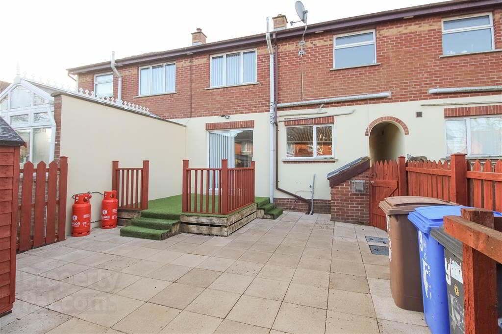 9 Station Mews 19 of 19