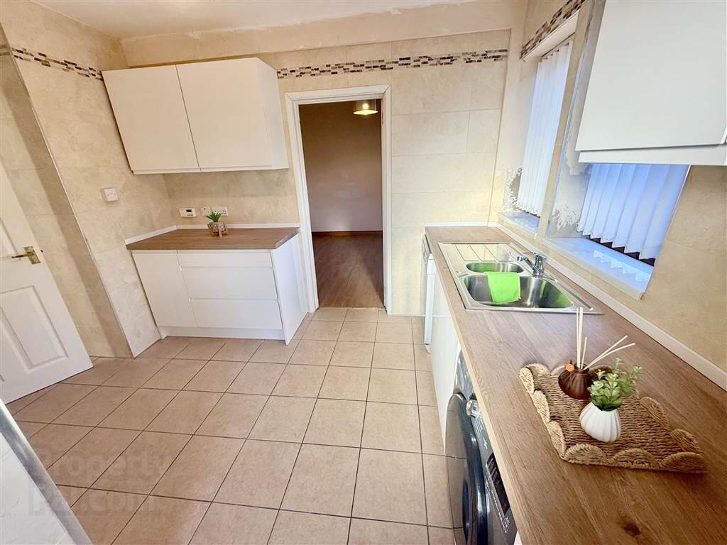 44 Knock Eden Crescent 5 of 12