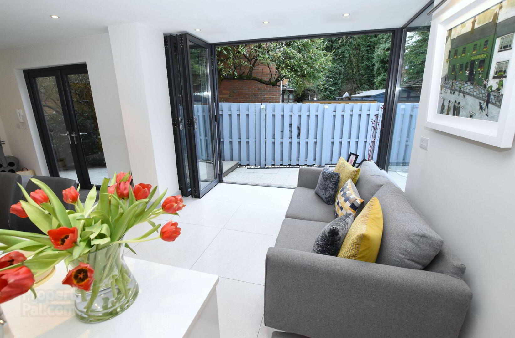 4 Harwich Mews 7 of 19