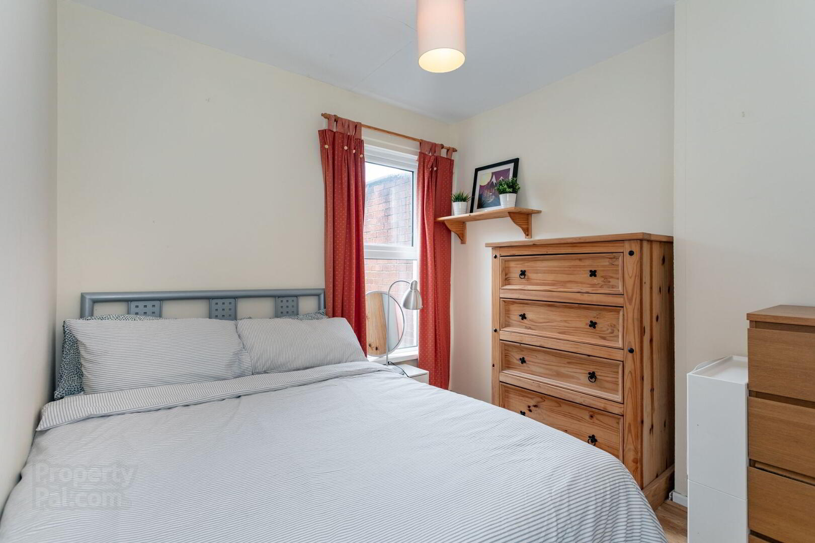 114 Walmer Street 27 of 33