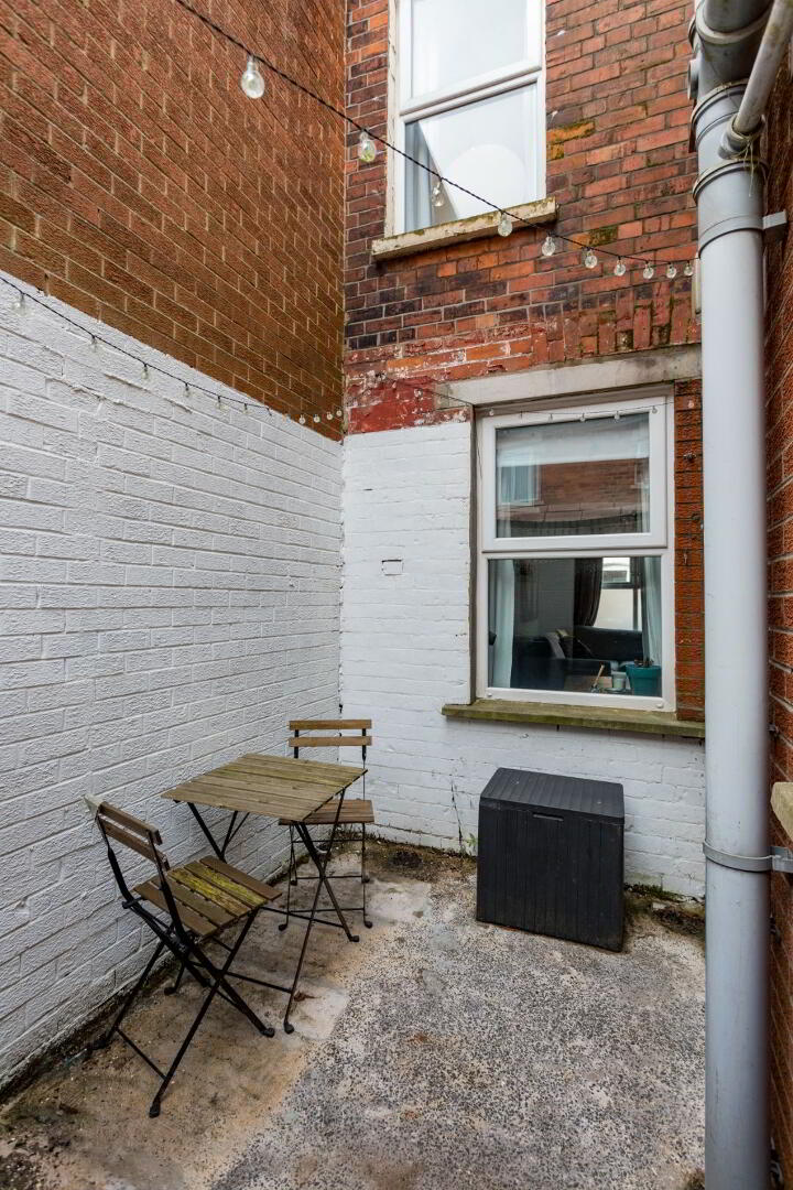114 Walmer Street 17 of 33