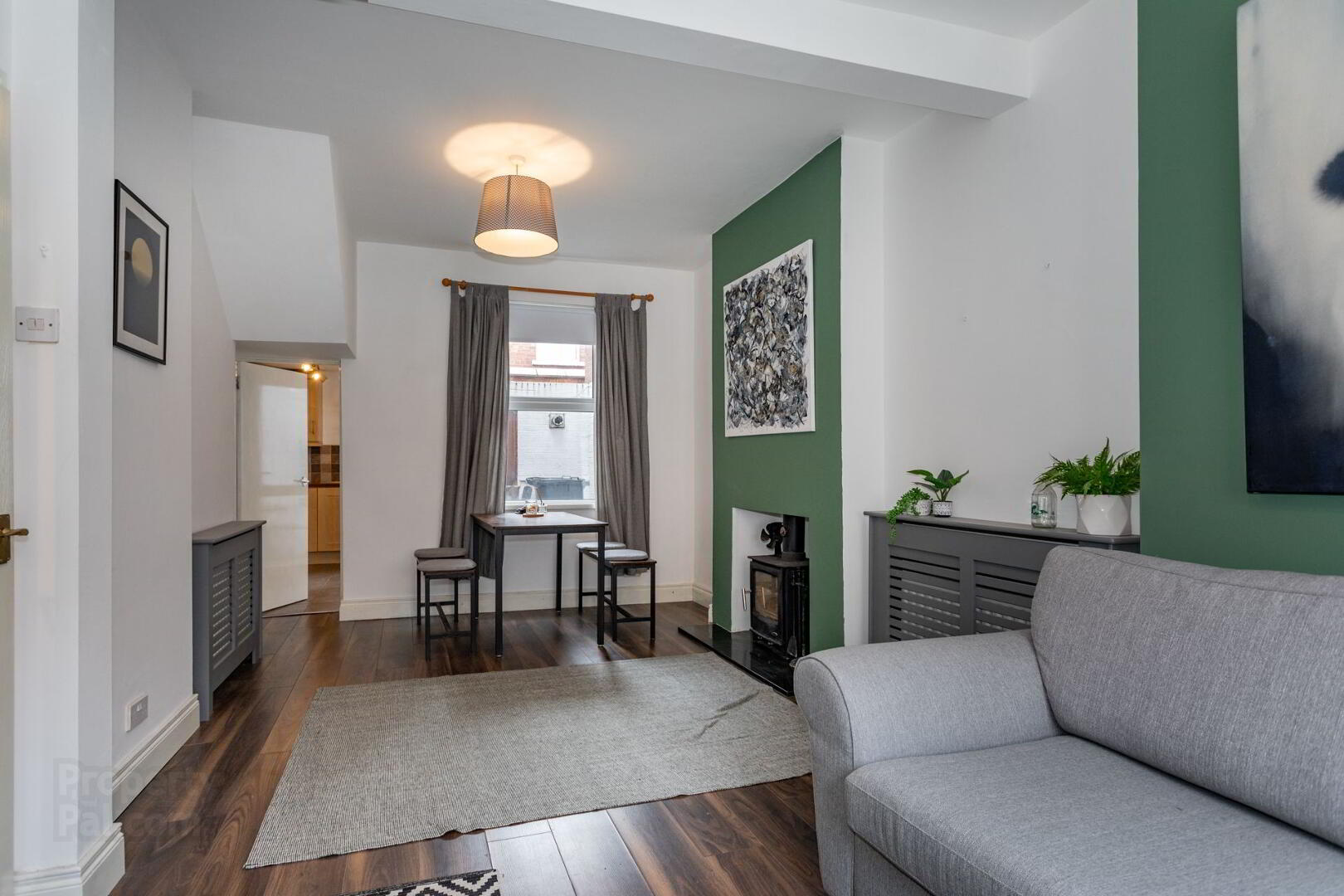 114 Walmer Street 8 of 33