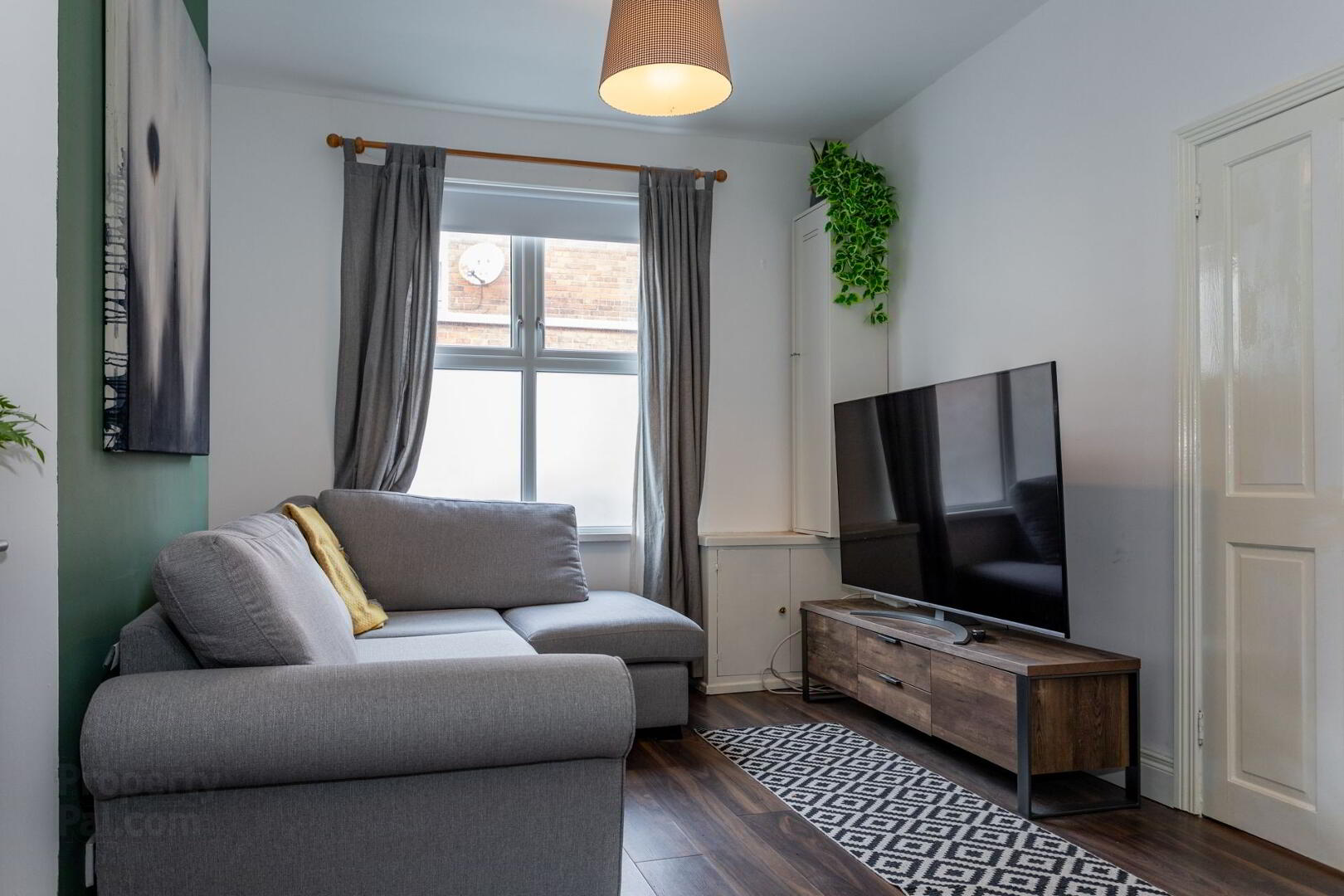 114 Walmer Street 7 of 33