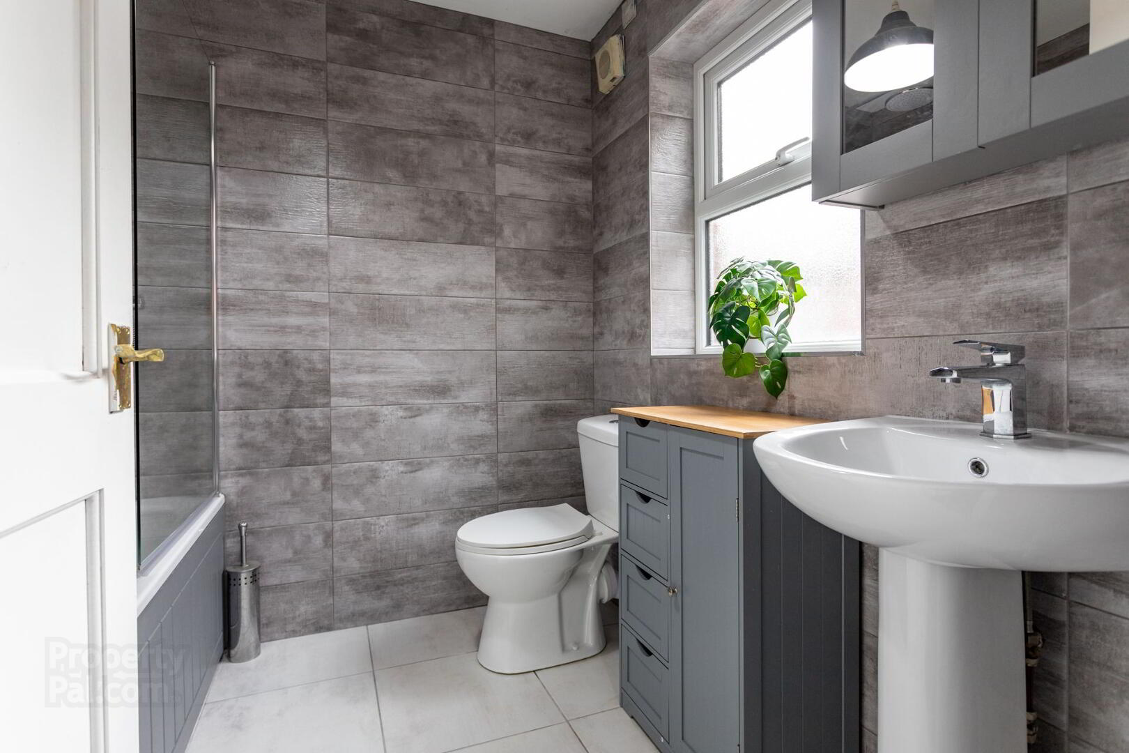 114 Walmer Street 20 of 33