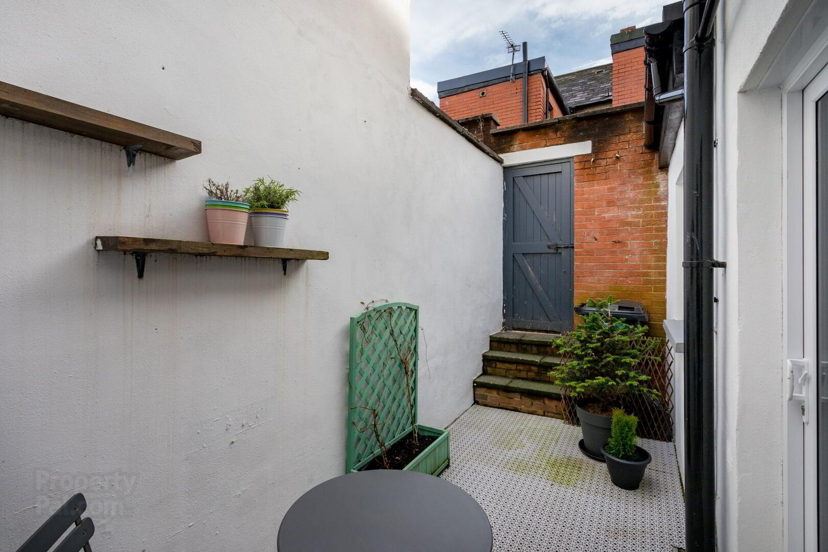 38 Fernwood Street 19 of 37