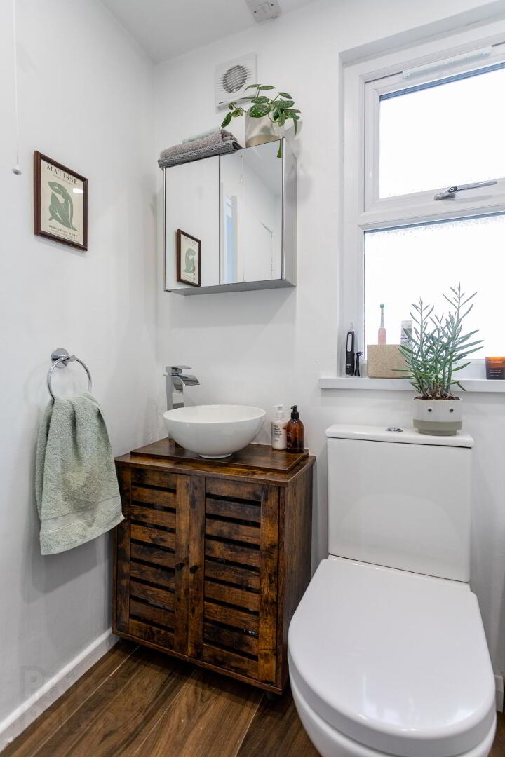 38 Fernwood Street 32 of 37