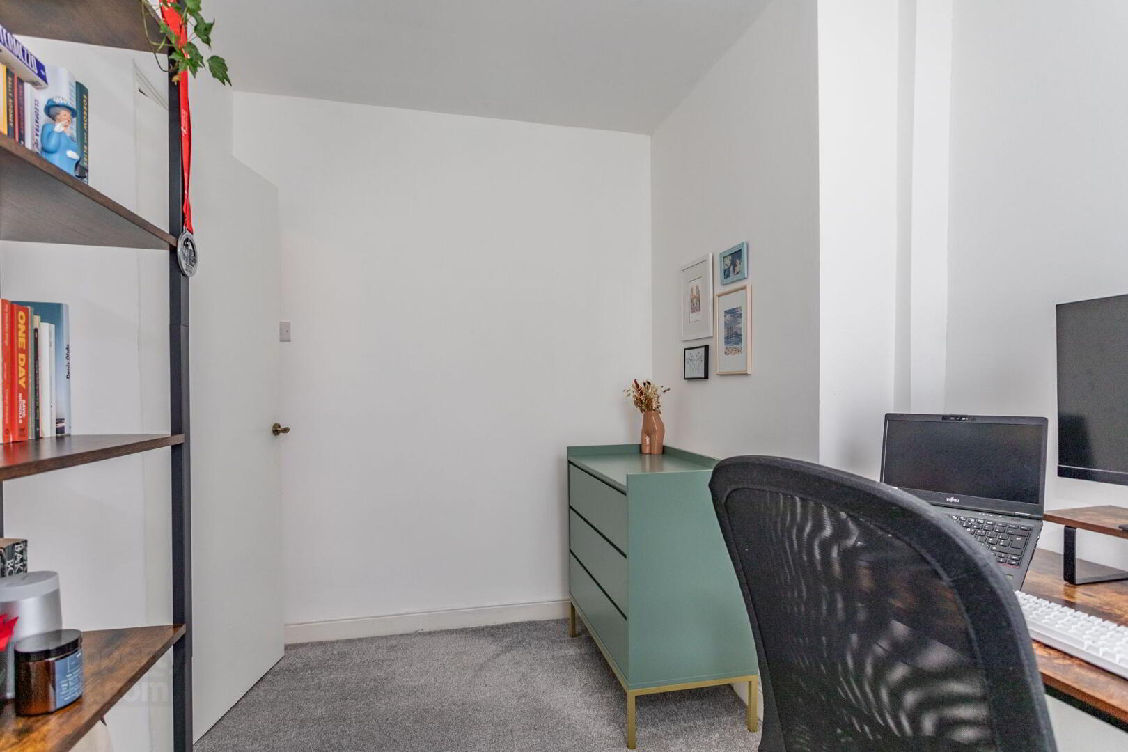 38 Fernwood Street 27 of 37