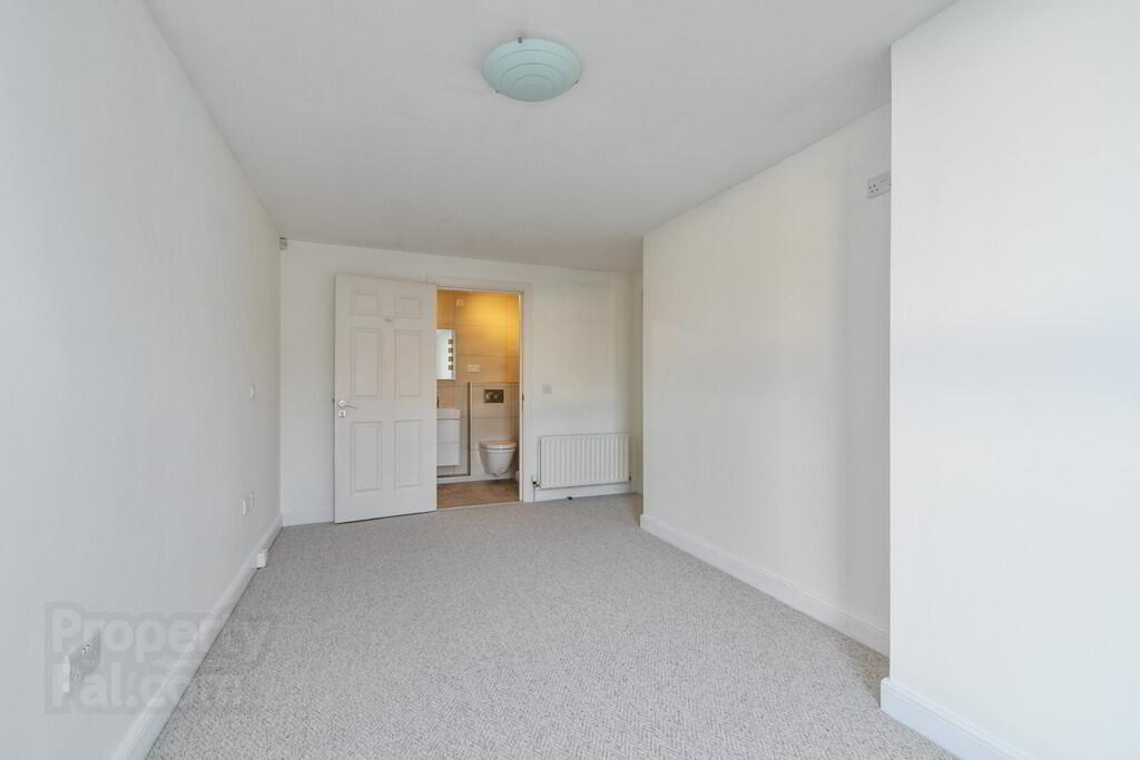 Apt 6, 152 Malone Avenue 10 of 21