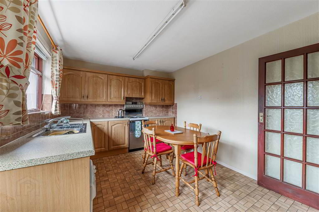 10 Ladybrook Drive 8 of 22