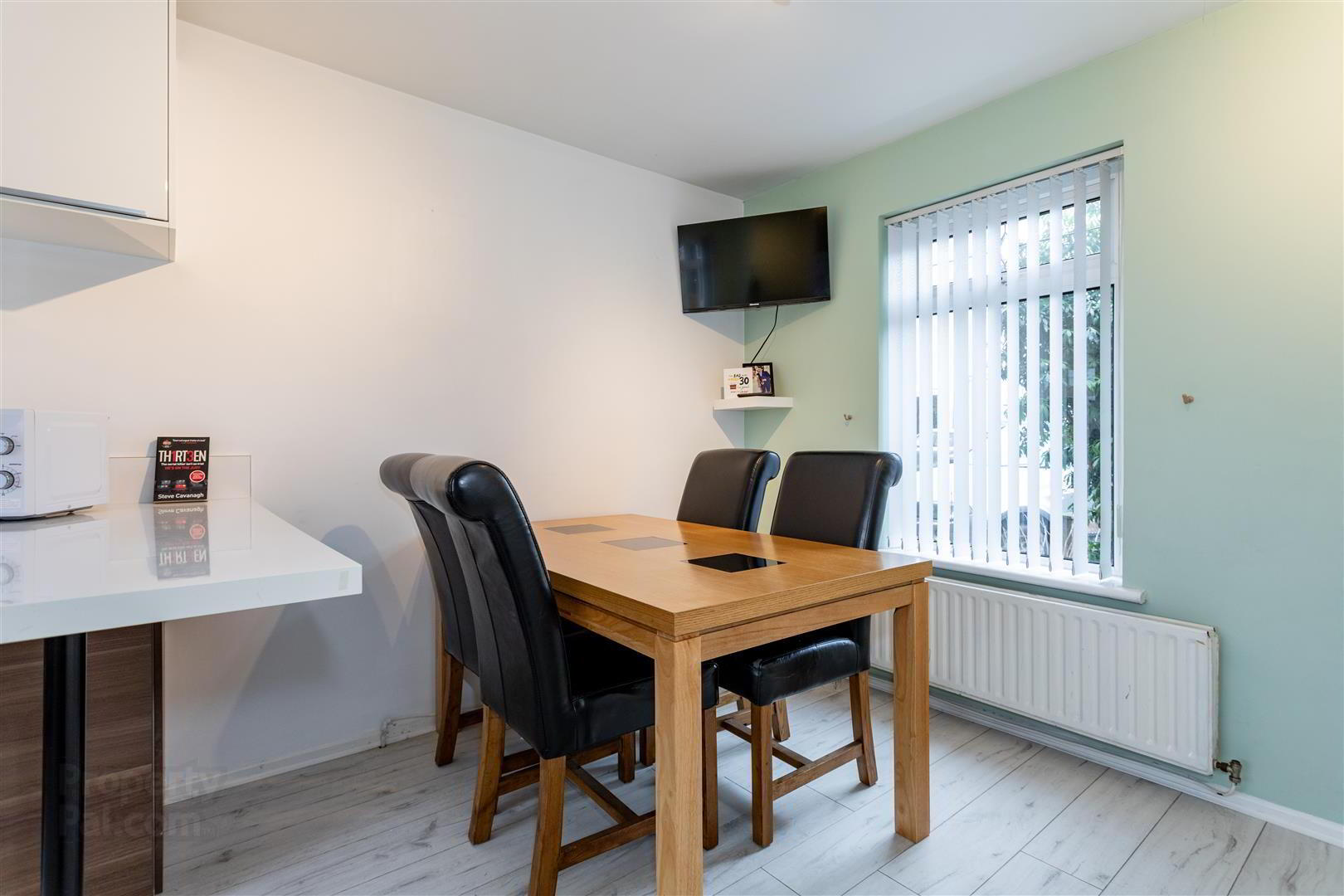 4 Tobar Court 16 of 36