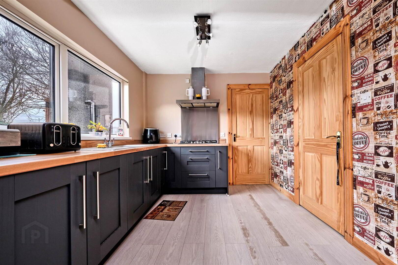 40 Ballysally Road 11 of 29