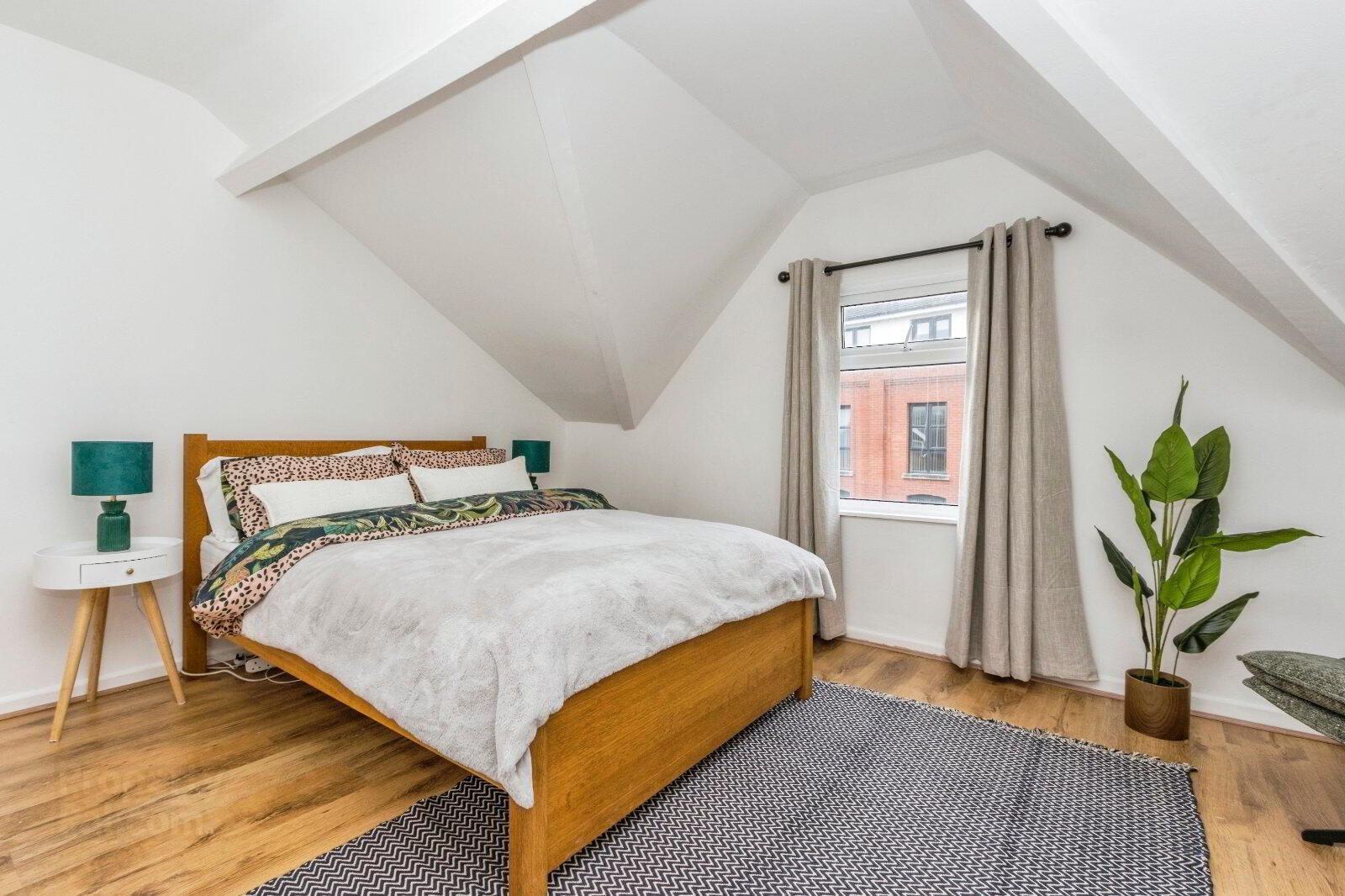 84 Ravenhill Avenue 15 of 23