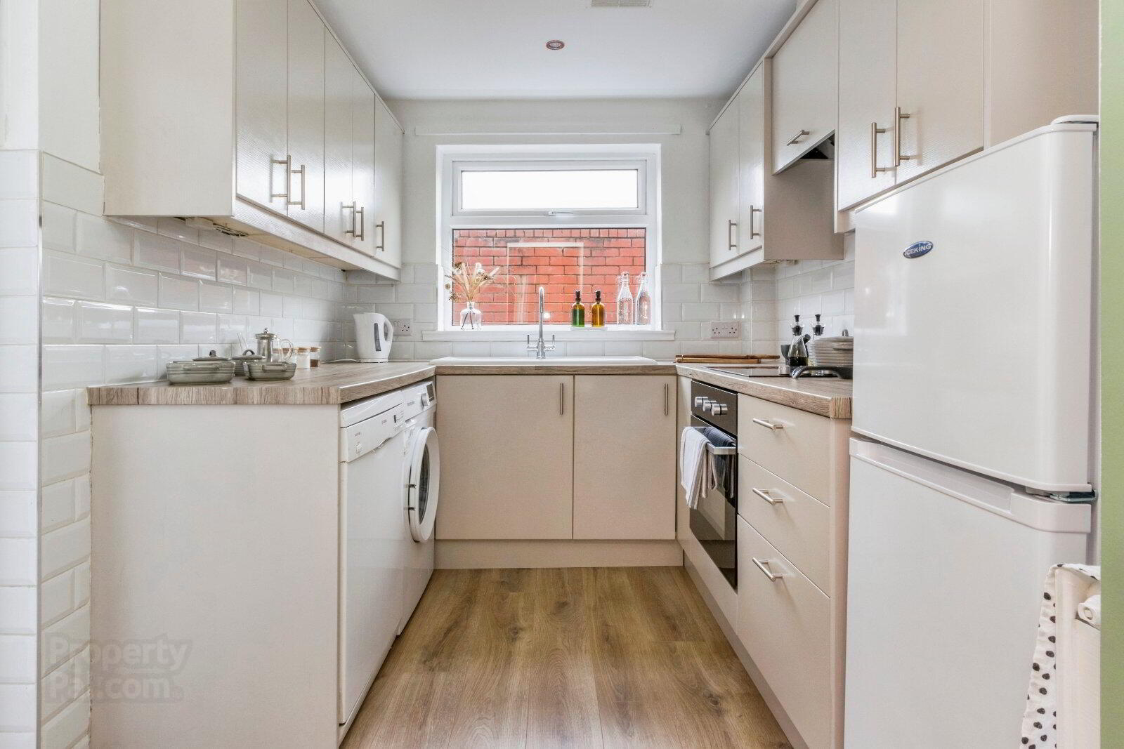 84 Ravenhill Avenue 10 of 23