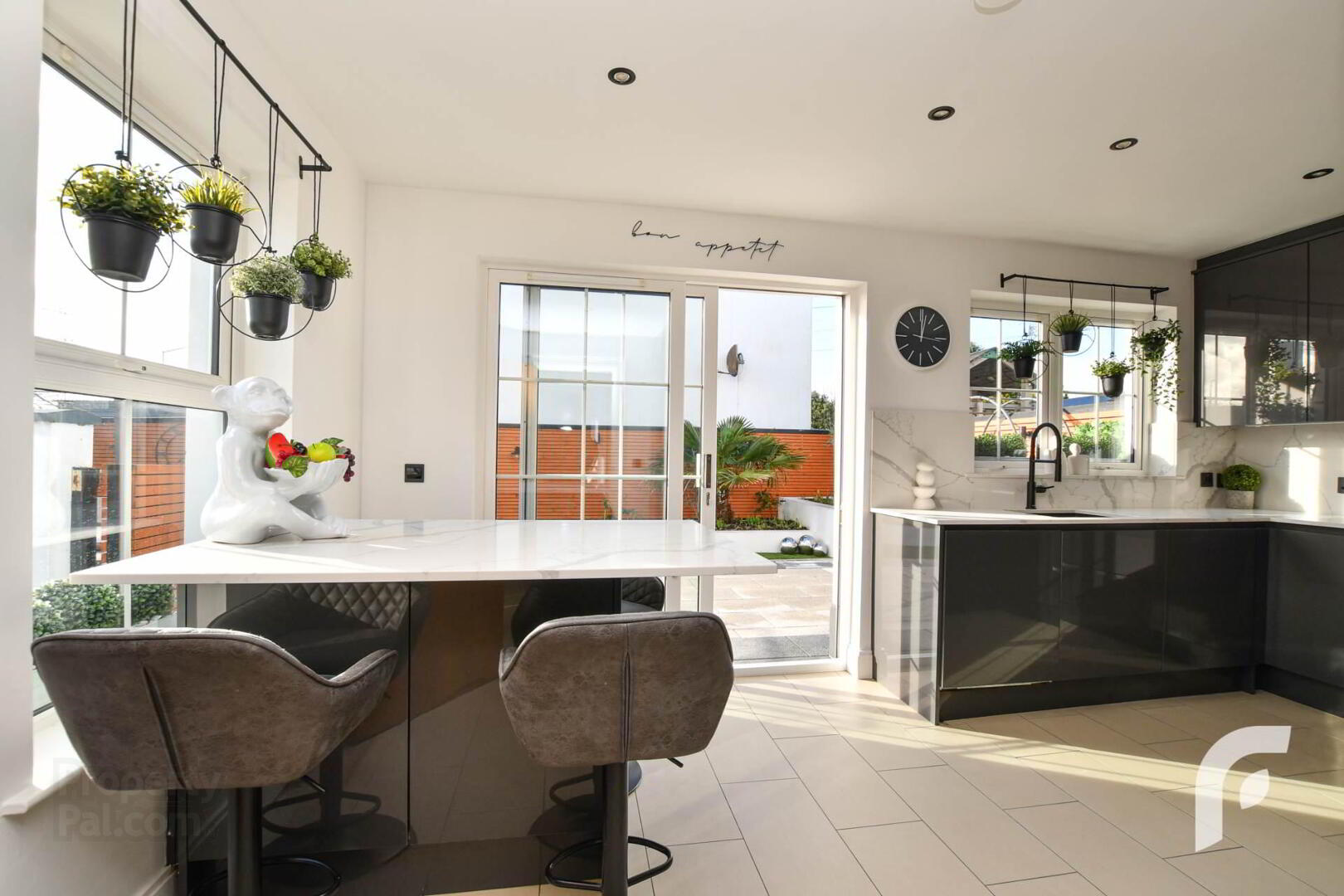 252 Larne Road 14 of 43