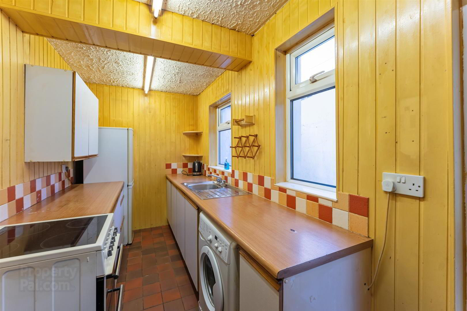 21 Hollycroft Avenue 6 of 17