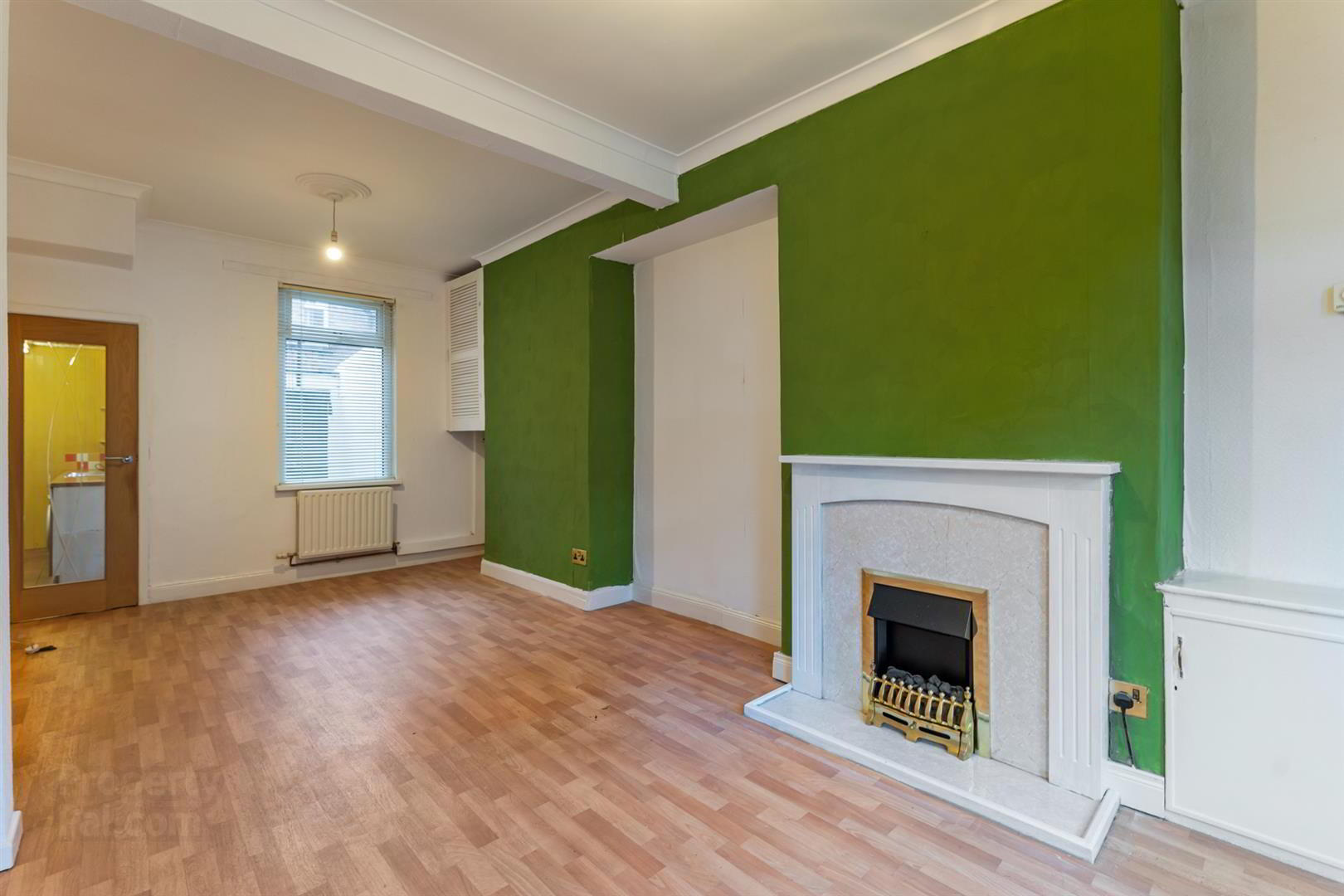 21 Hollycroft Avenue 4 of 17