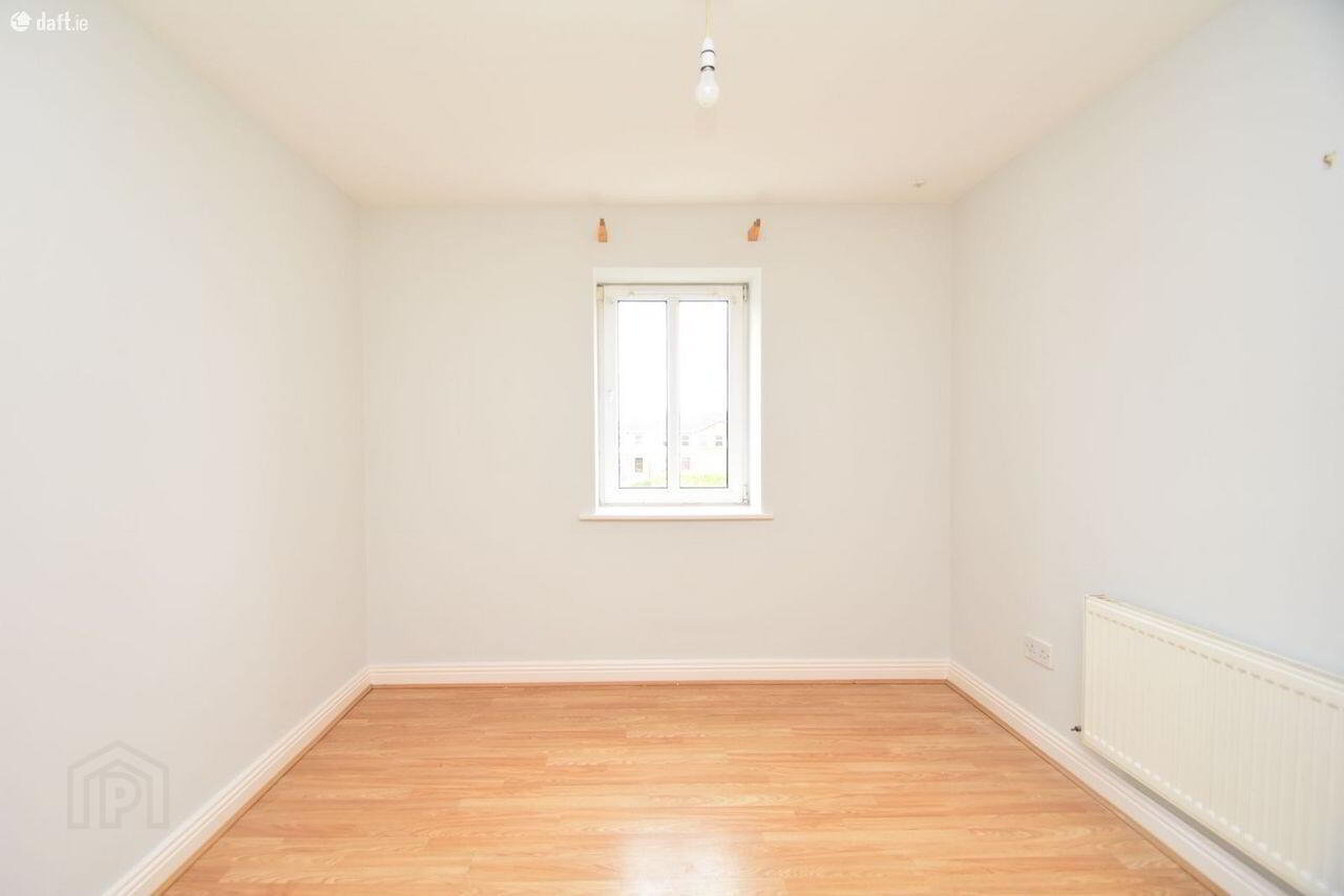 Apartment 9 Nethercross Court 4 of 12