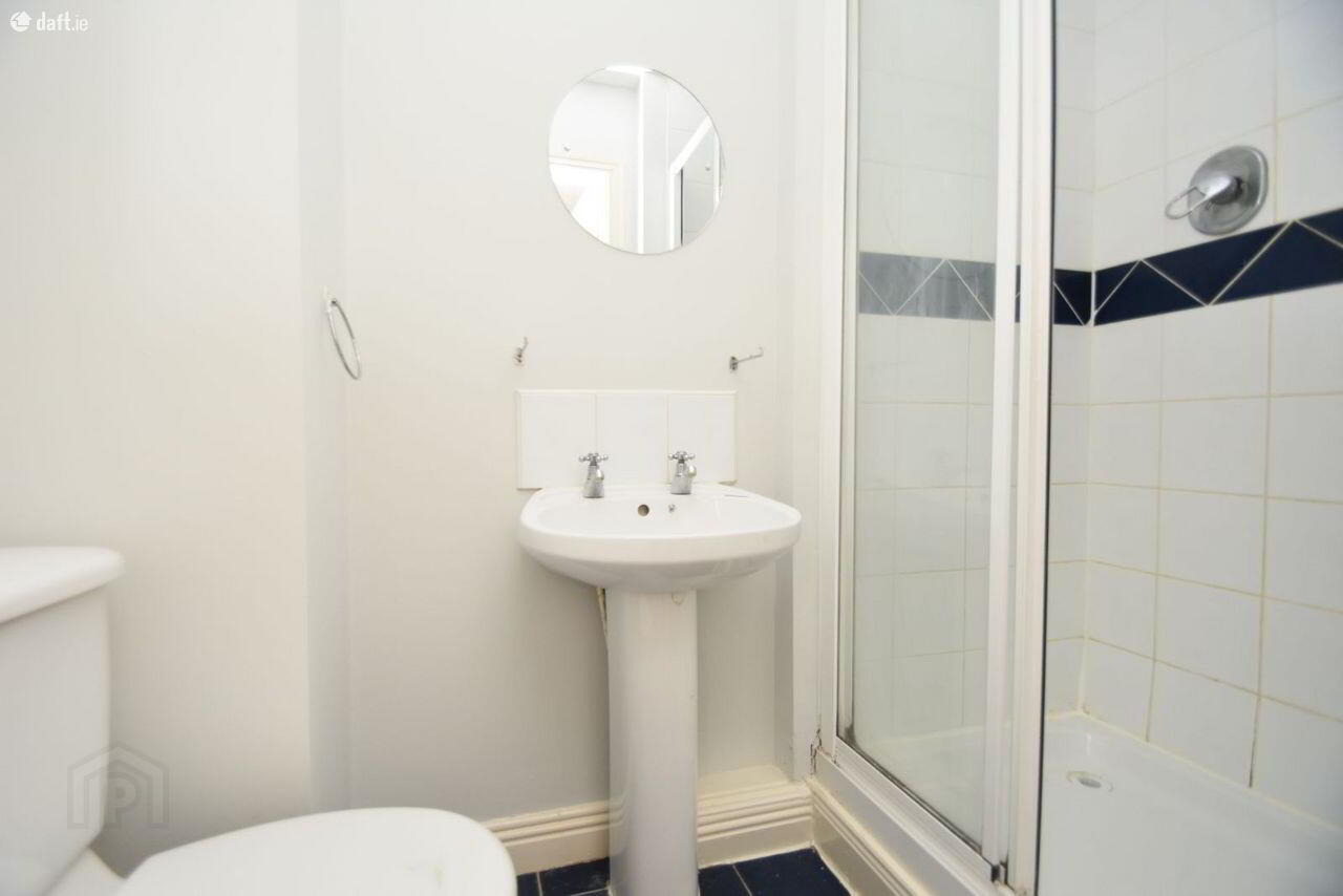 Apartment 9 Nethercross Court 6 of 12