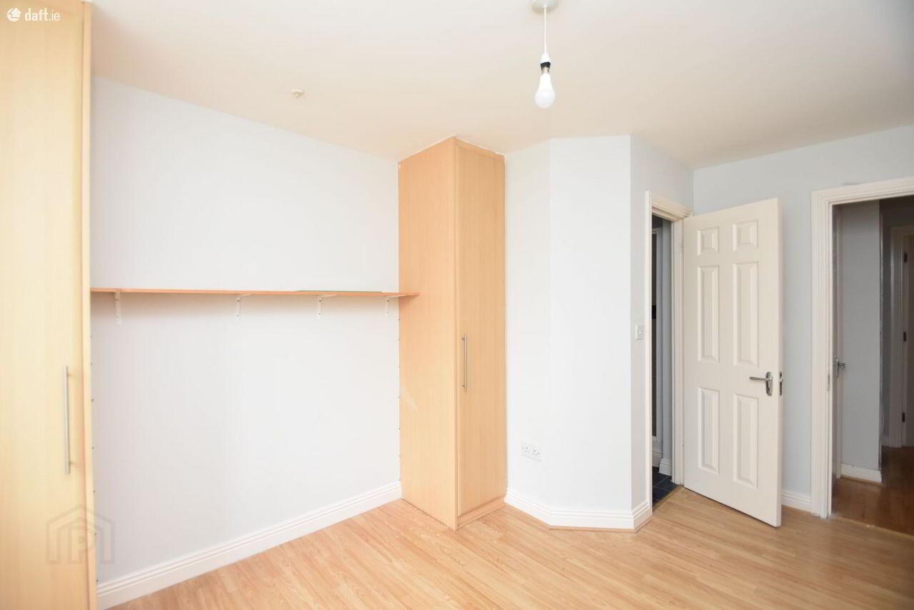 Apartment 9 Nethercross Court 7 of 12
