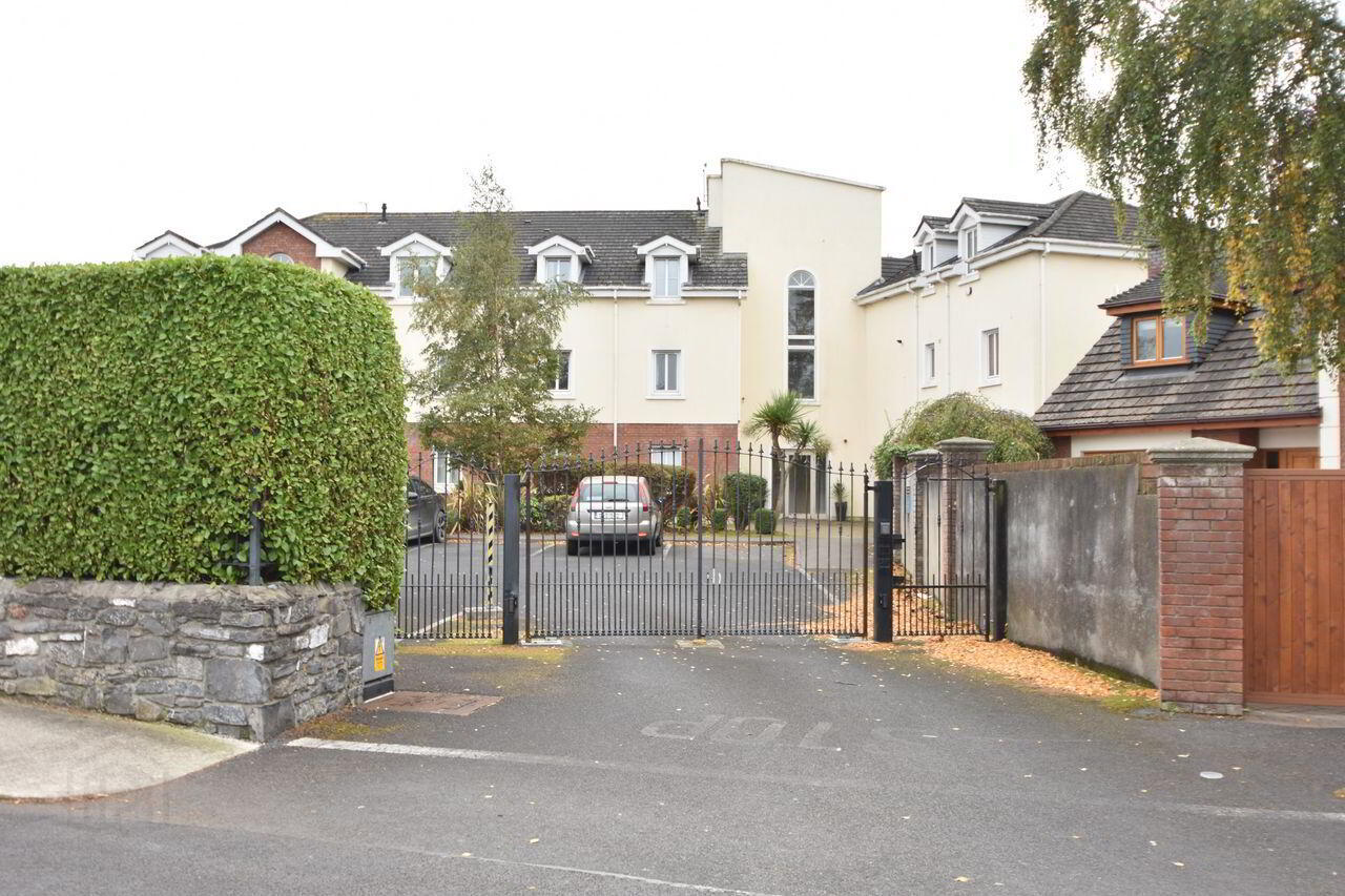 Apartment 9 Nethercross Court 11 of 12