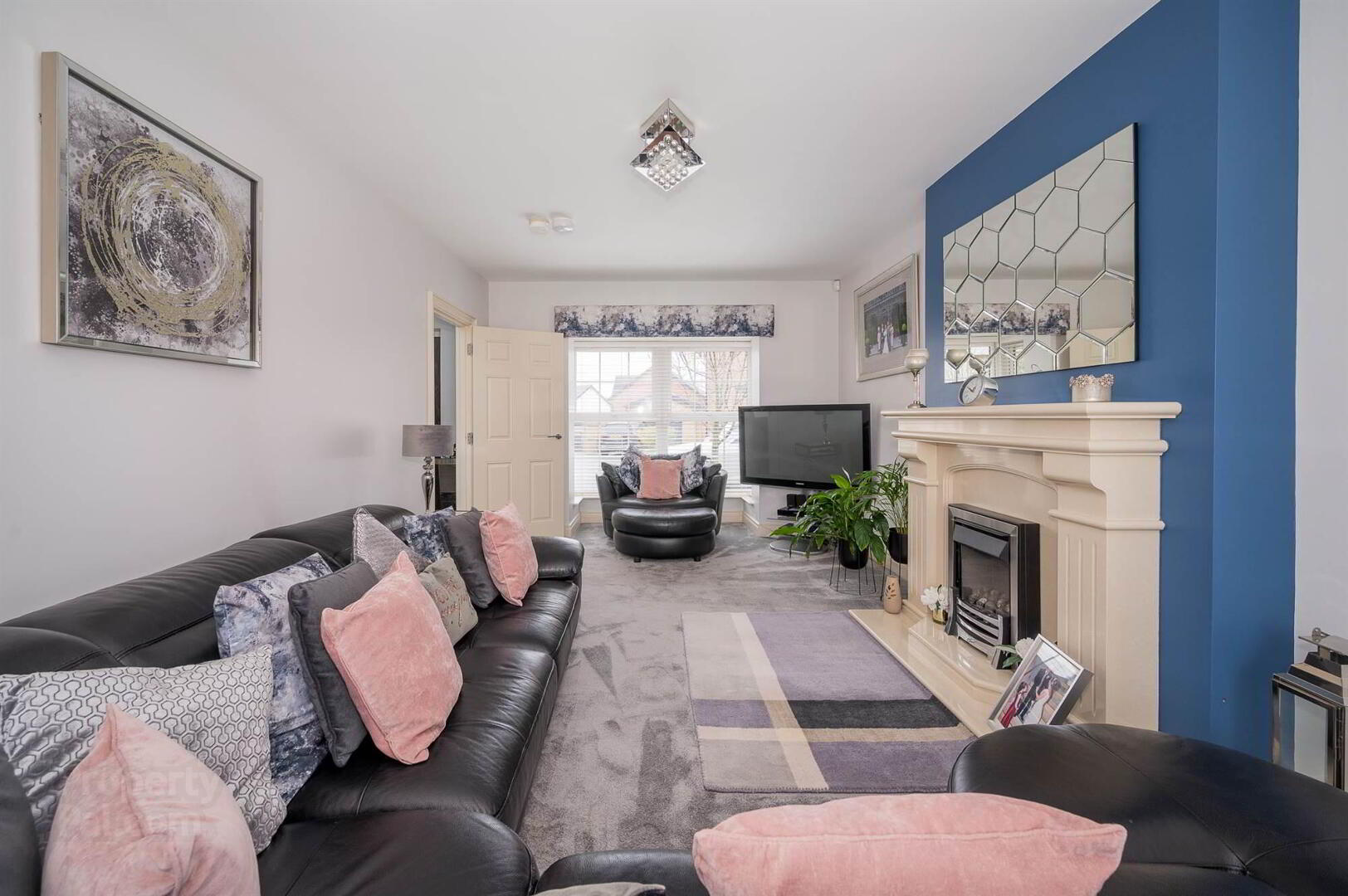 32 Millmount Village Crescent 5 of 24