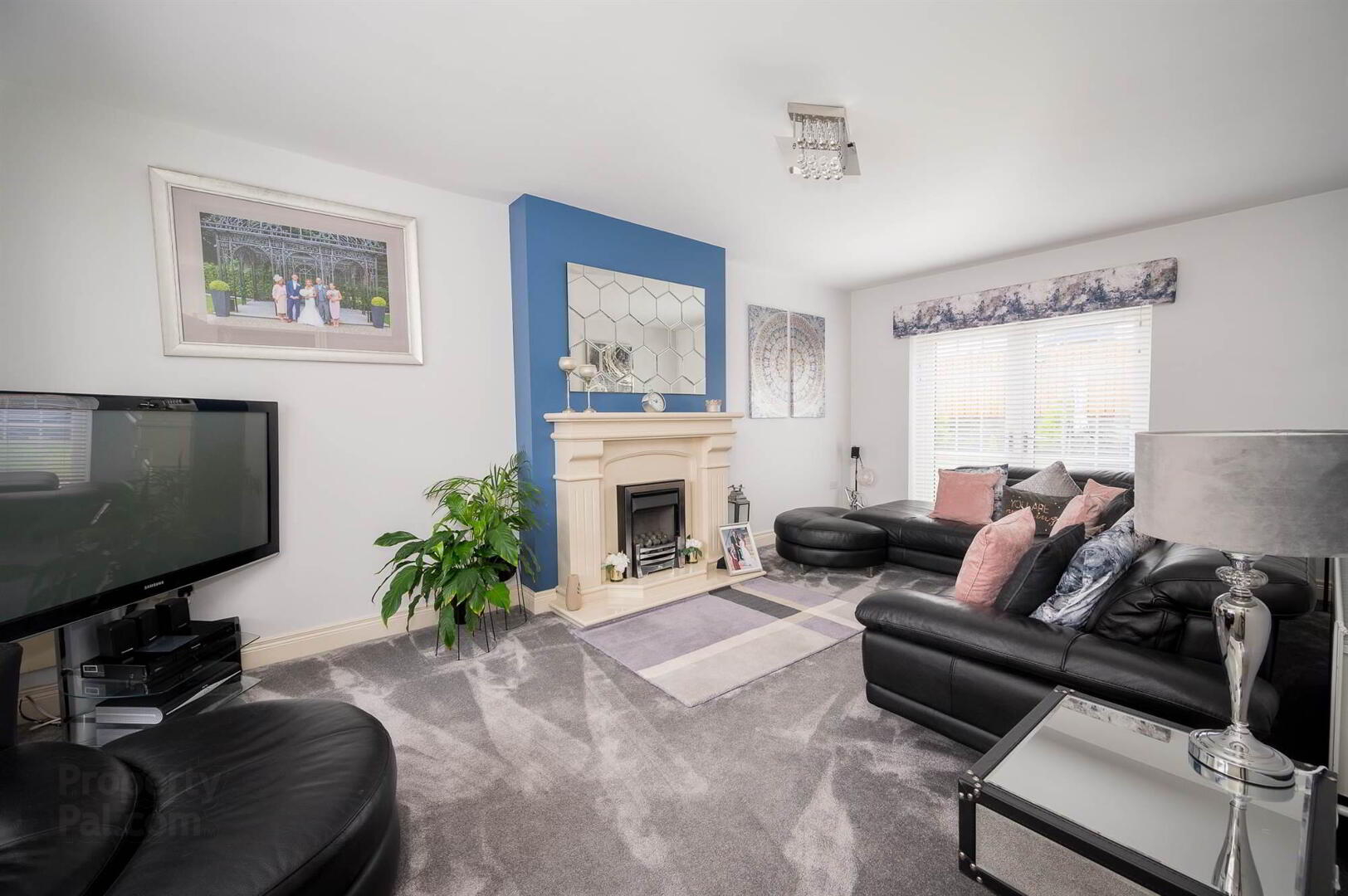 32 Millmount Village Crescent 4 of 24