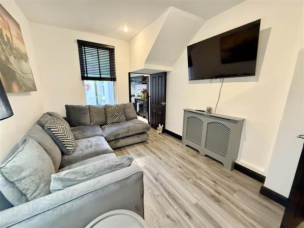 10 Wayland Street 6 of 11