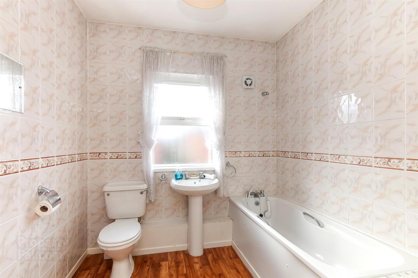25 Arosa Crescent 16 of 18