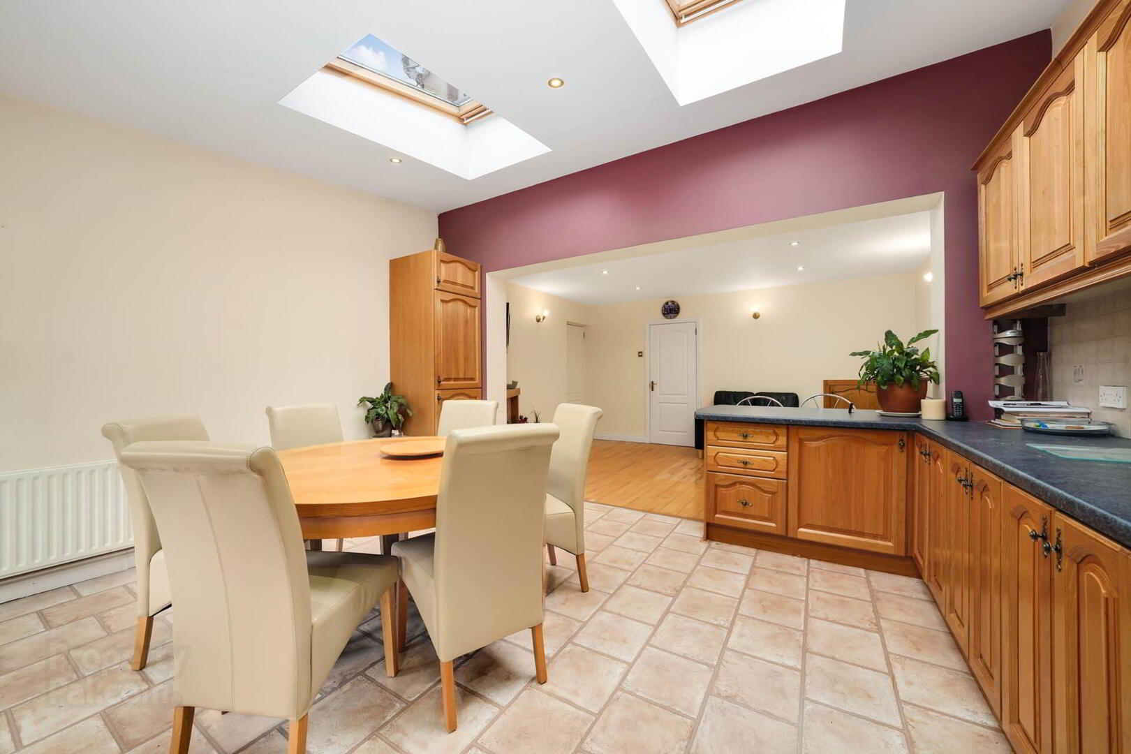 15 Cherbury Park Road 10 of 22