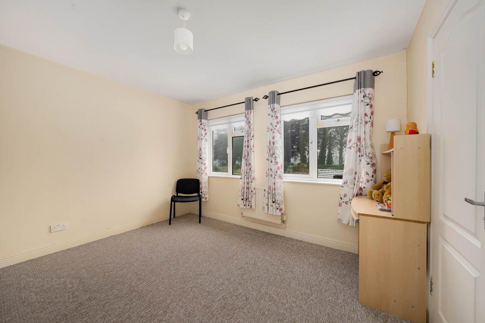 15 Cherbury Park Road 14 of 22