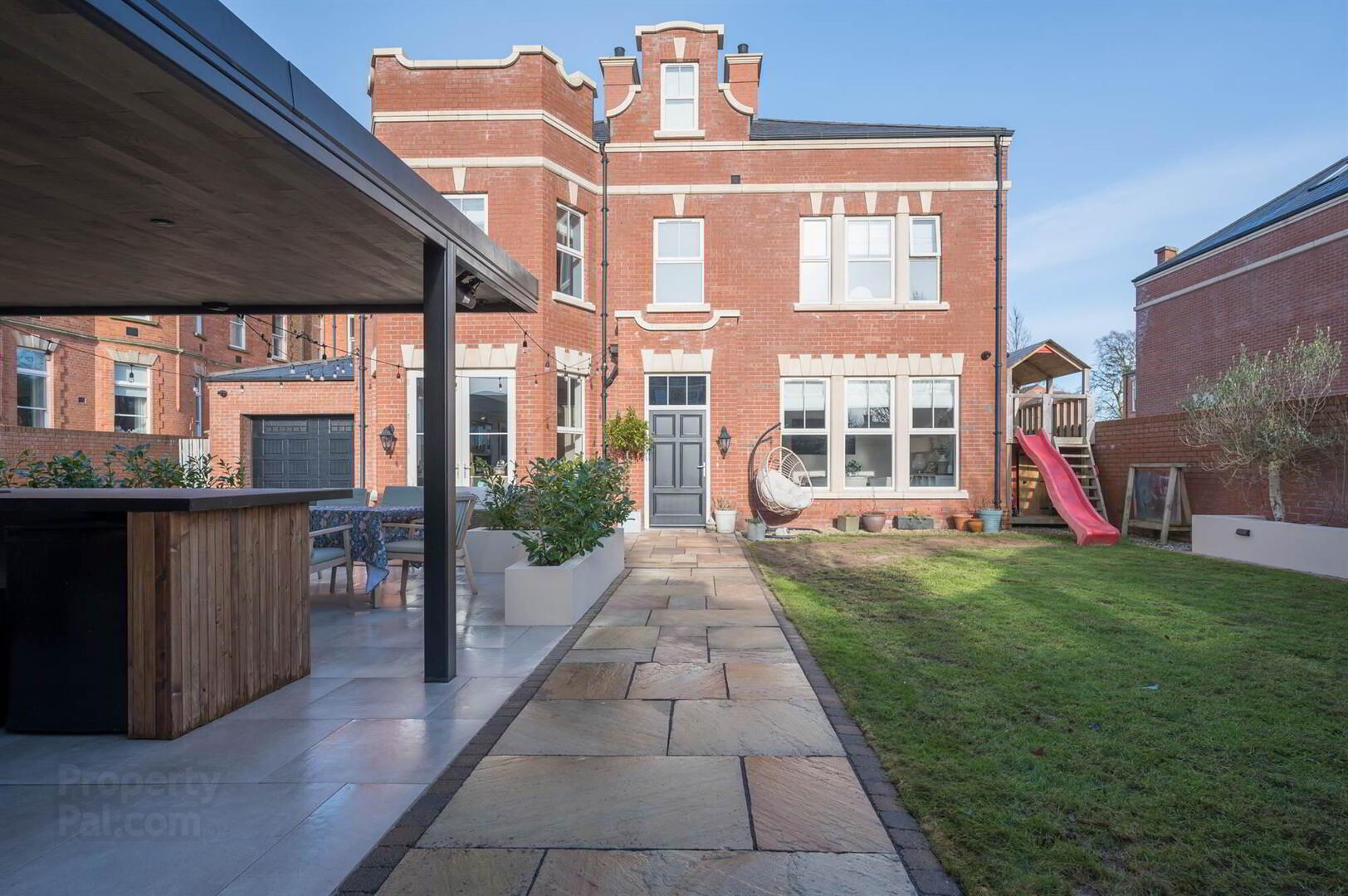 13 Lady Ishbel Avenue 26 of 36