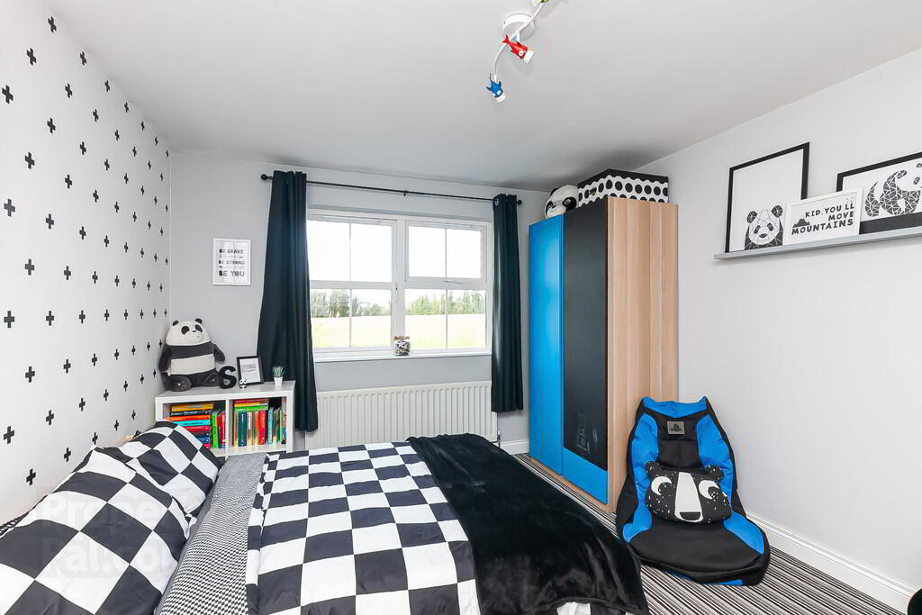 14 Russell Court 29 of 41