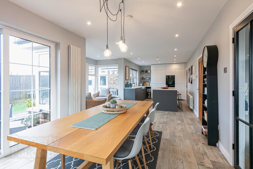 14 Russell Court 12 of 41