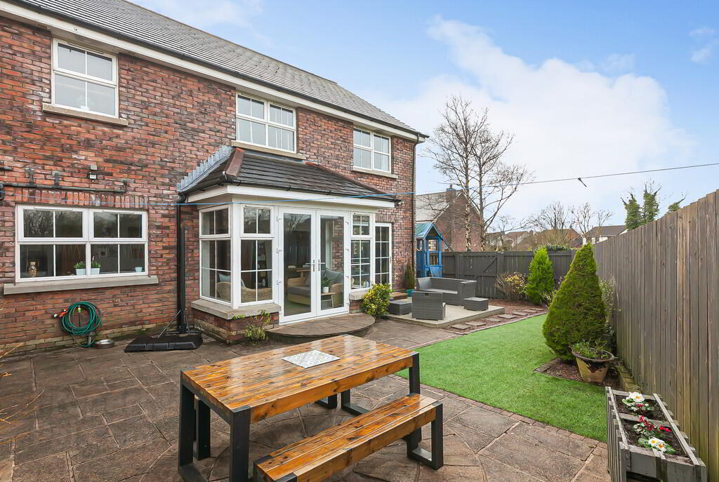 14 Russell Court 36 of 41