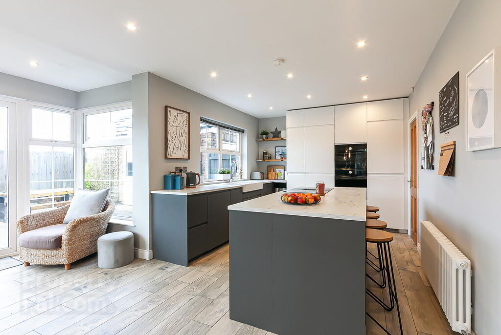 14 Russell Court 15 of 41
