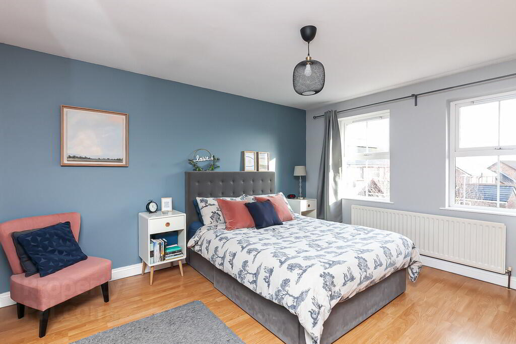 14 Russell Court 22 of 41