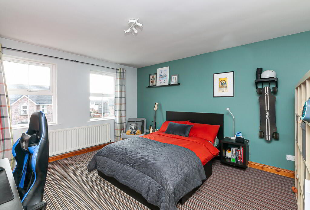14 Russell Court 27 of 41