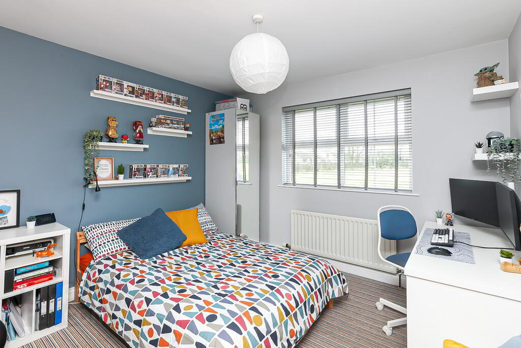 14 Russell Court 32 of 41